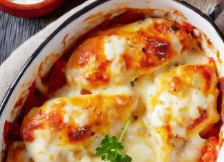 Cheesy Mozzarella Chicken Bake Recipe